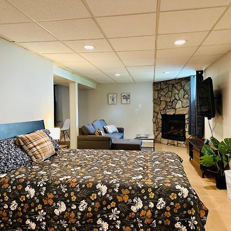 Campu'S Basement Studio W/ Private Entrance Cherry Hills Village Екстериор снимка
